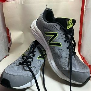Mens New Balance 490v4 Running Shoes Gray Size 14